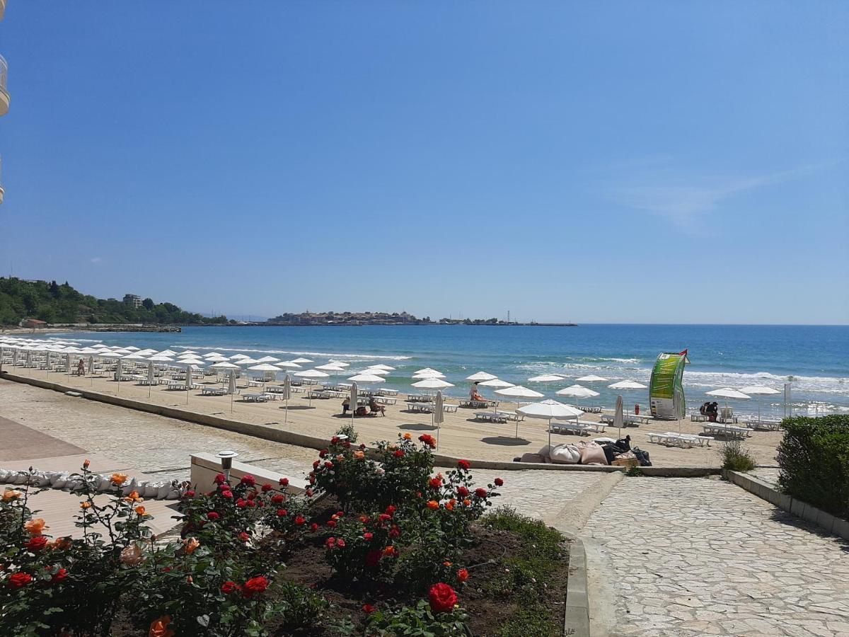 Villa Roma Monna Nesebar Bagian luar foto